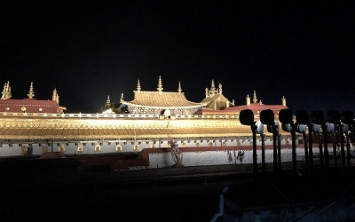 從大昭寺夜景看古建設(shè)計(jì)——尊重是前提